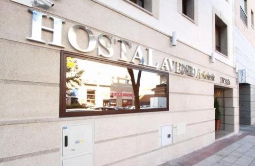 Barajas Casa | Hostal Avenida Barajas