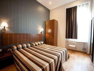 Dreta de l'Eixample Casa | Hostal Bcn 46