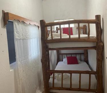 Rio Dulce Casa | Hostal Blood Moon