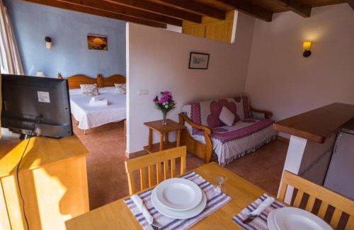Santa Eulalia del Río Casa | Hostal Cala Boix