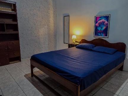 Leon Casa | Hostal casa el calvarito