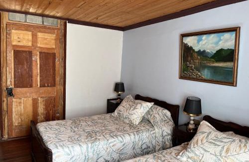 Vicuna Casa | Hostal Casa Rosada, Valle del Elqui