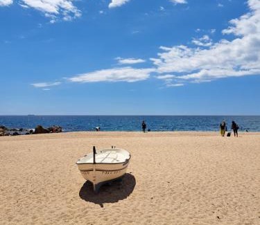 Centro de Lloret Casa | Hostal Caste
