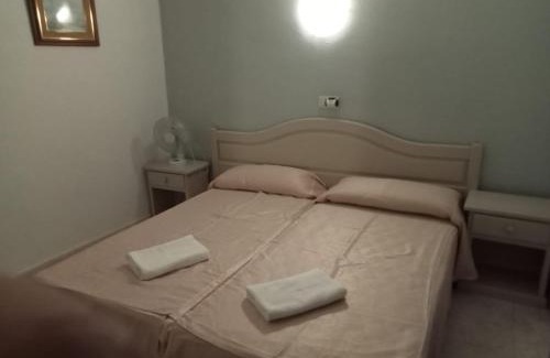 Centro de Lloret Casa | Hostal Caste