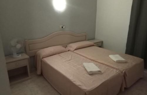Centro de Lloret Casa | Hostal Caste