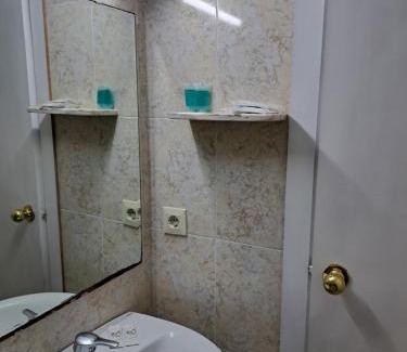Centro de Lloret Casa | Hostal Caste