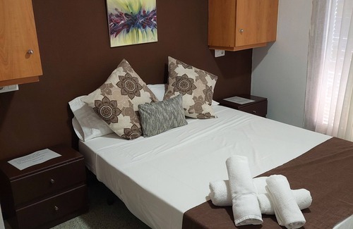 Centro de Roses Casa | Hostal Creus