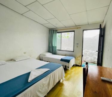 Bahía de la Academia Casa | Hostal Darwin