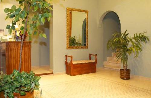 Chueca Casa | Hostal El Catalán