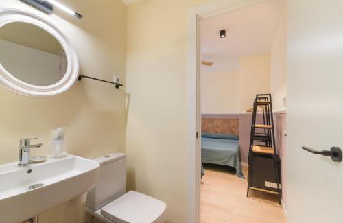Barrio de las Letras Hostal | Hostal Evoke Madrid