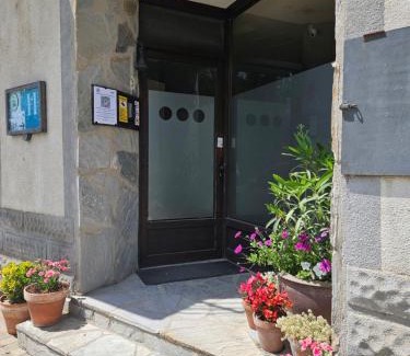 Sanguesa Casa | Hostal JP y Estudios