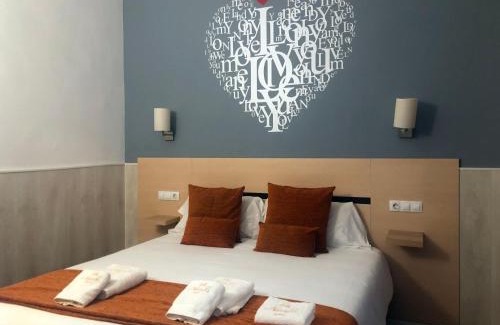 Dreta de l'Eixample Casa | Hostal Live Natura Barcelona