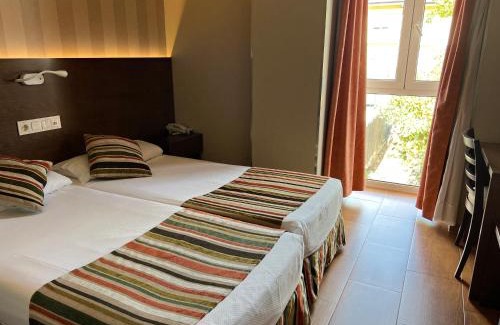 Corralejos Casa | Hostal Los Coronales
