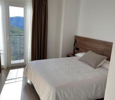 Yeste Casa | Hostal Márquez