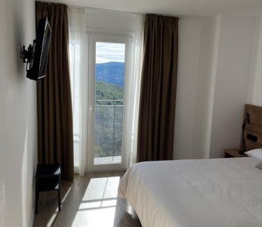 Yeste Casa | Hostal Márquez