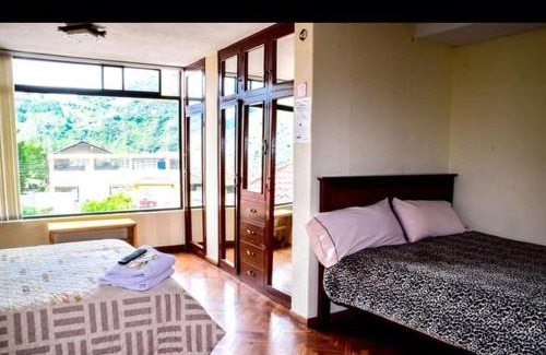 Baños de Agua Santa Hostal | Hostal Monte Carmelo