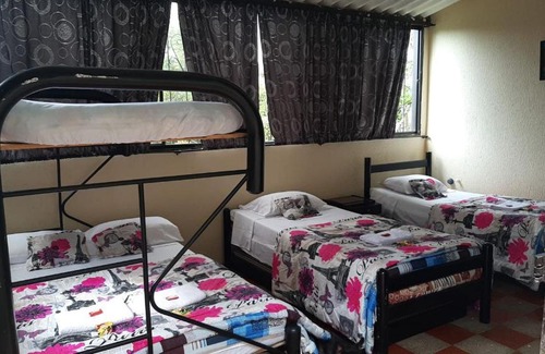 Pandi Casa | Hostal Nápoles