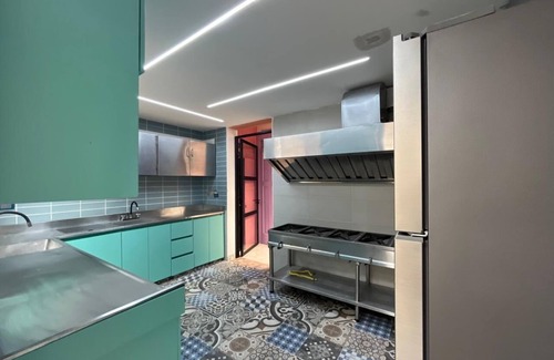 Villa Hermosa Casa | Hostal Pacifico Encanto, Tu hogar en Medellin!