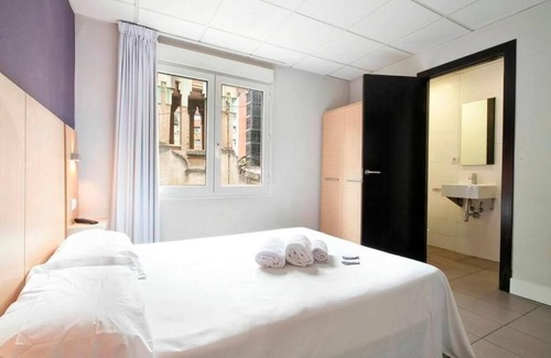 El Putget i Farro Hotel | Hostal Putxet by gaiarooms