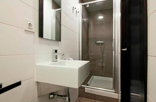 El Putget i Farro Hotel | Hostal Putxet by gaiarooms