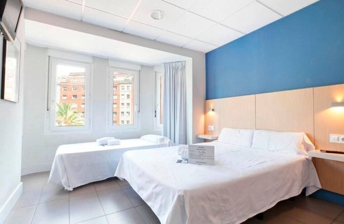 El Putget i Farro Hotel | Hostal Putxet by gaiarooms