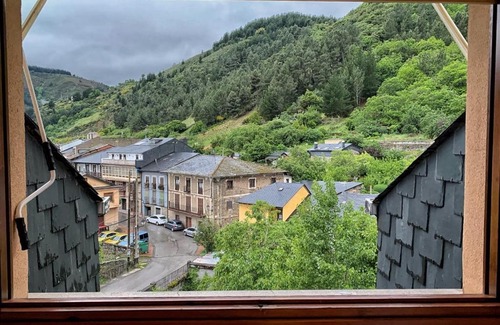 Villafranca del Bierzo Casa | Hostal Restaurante Méndez