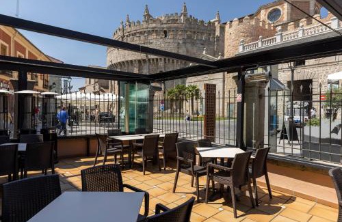 Old Town of Avila Casa | Hostal Restaurante Puerta del Alcázar