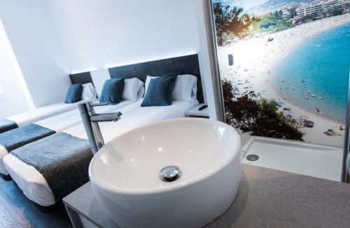 Centro de Lloret Hotel | Hostal Ribas