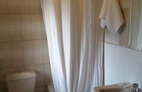 Unquera Hotel | Hostal Rio Deva