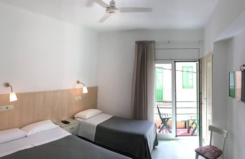 Centro de Roses Casa | Hostal Rom
