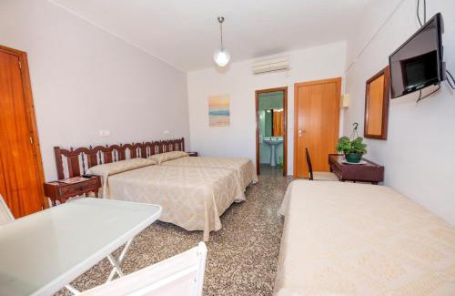 Santa Eulalia del Río Casa | Hostal y Apartamentos Santa Eulalia