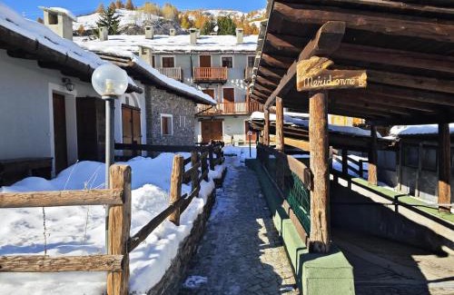 Borgata Sestriere Apartamento | Hostdomus - Le Meridienne