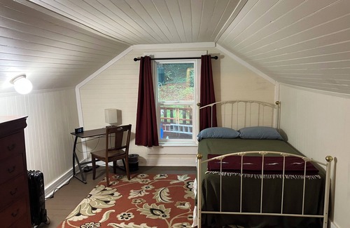 Navarro Cama Y Desayuno | Room in Beautiful Historic Home - Close to Wine, Waves, & Woods in Mendocino Co