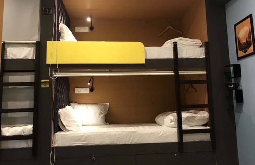 Andheri West Hostal | Hostal ∙ 8 huéspedes