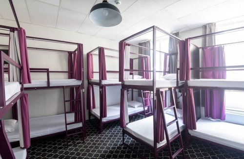 Ilot Sacre Hostal | Hostal ∙ 8 huéspedes