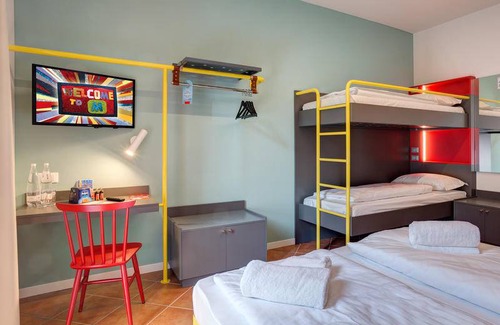 Simonetta Hostal | Hostal ∙ 8 huéspedes