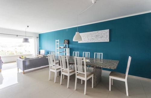 Lourinha Hostal | Hostal ∙ 8 huéspedes