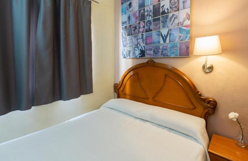 Torremolinos Hostal | Hostel Malaga Inn