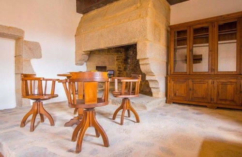 Moraime Hostal | Hostel Monasterio de Moraime