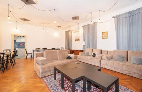 Rijeka Hostal | Hostel Old School
