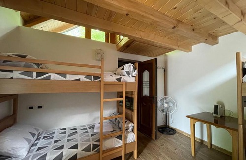 Valbone Hostal | Hostel Rilindja