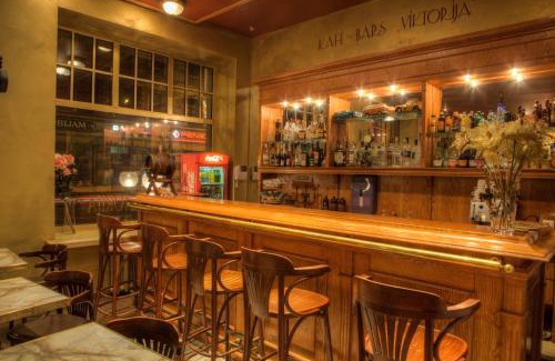 Centrs Hostal | Hostel Viktorija with Private Rooms