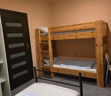 Zielonka Hostal | Hostel w Zielonce