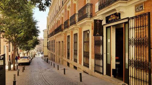 Palacio Hostal | Hostels Meetingpoint