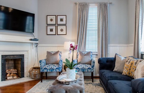 Beach Institute Casa | Hostess Nest - Historic Savannah