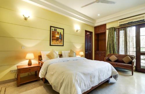 Kailash Colony Apartamento | Hostie - 4BHK Apartment with lift near Greater Kailash, South Delhi