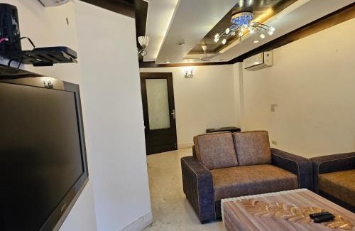 Nehru Place Apartamento | Hostmystay- 3bhk apartment!Greater kailash 1