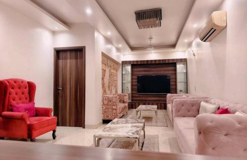 Nehru Place Apartamento | HostMyStay-3BHk ! Gk1 - RBlck!