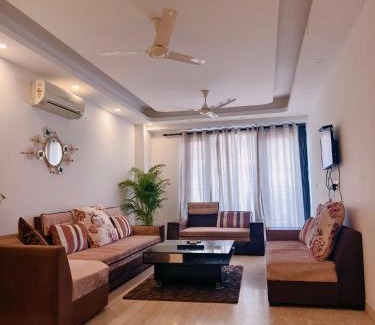 Greater Kailash Apartamento | Hostmystay- 3Bhk Terrace! Gk1 M block
