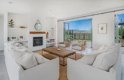 Matarangi Casa | Hosts on the Coast 109 Simply Divine